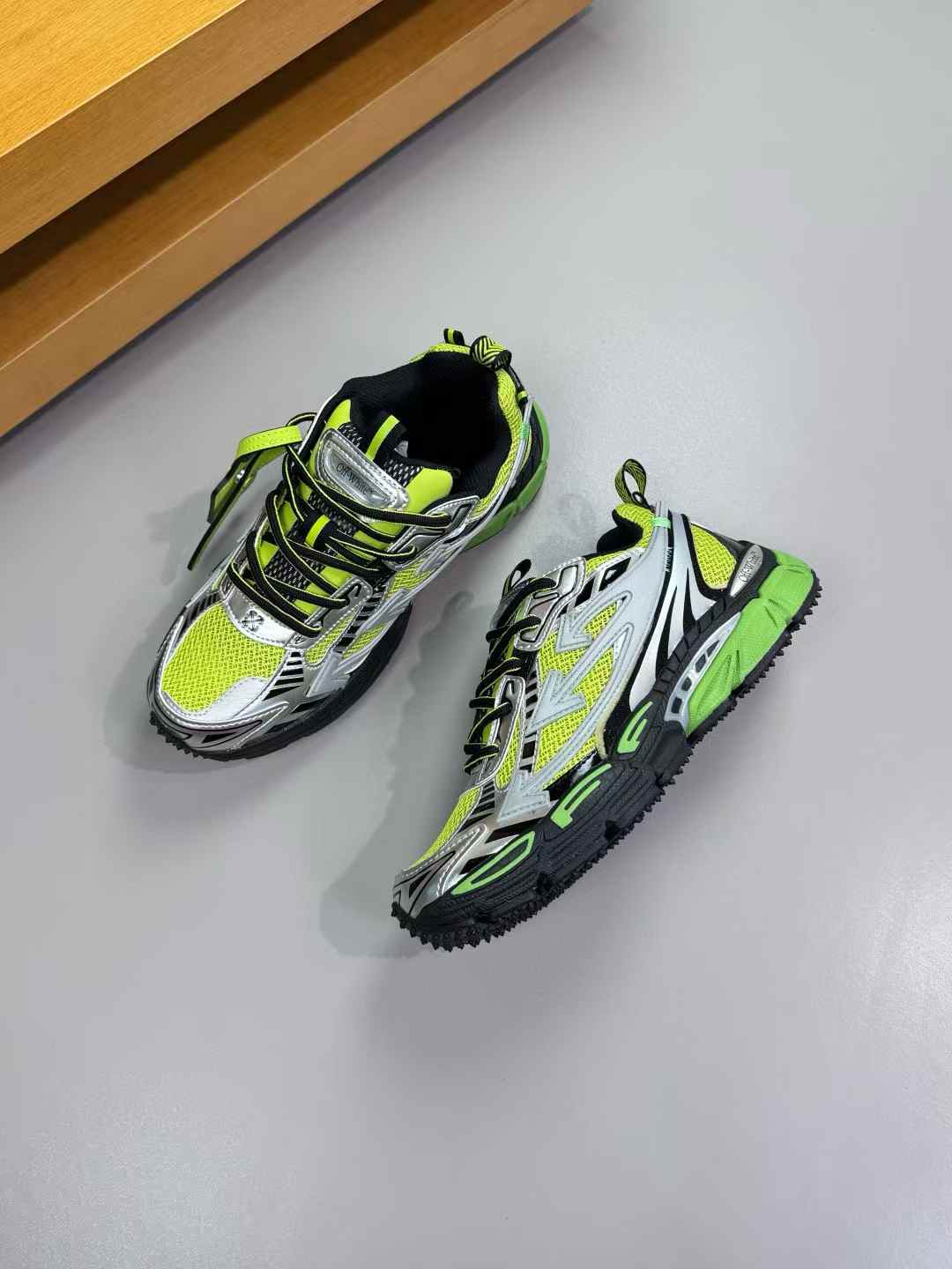 Off White Be Right Back sneakers