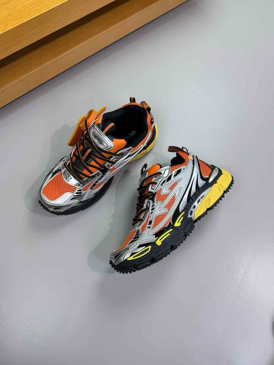 Off White Be Right Back sneakers