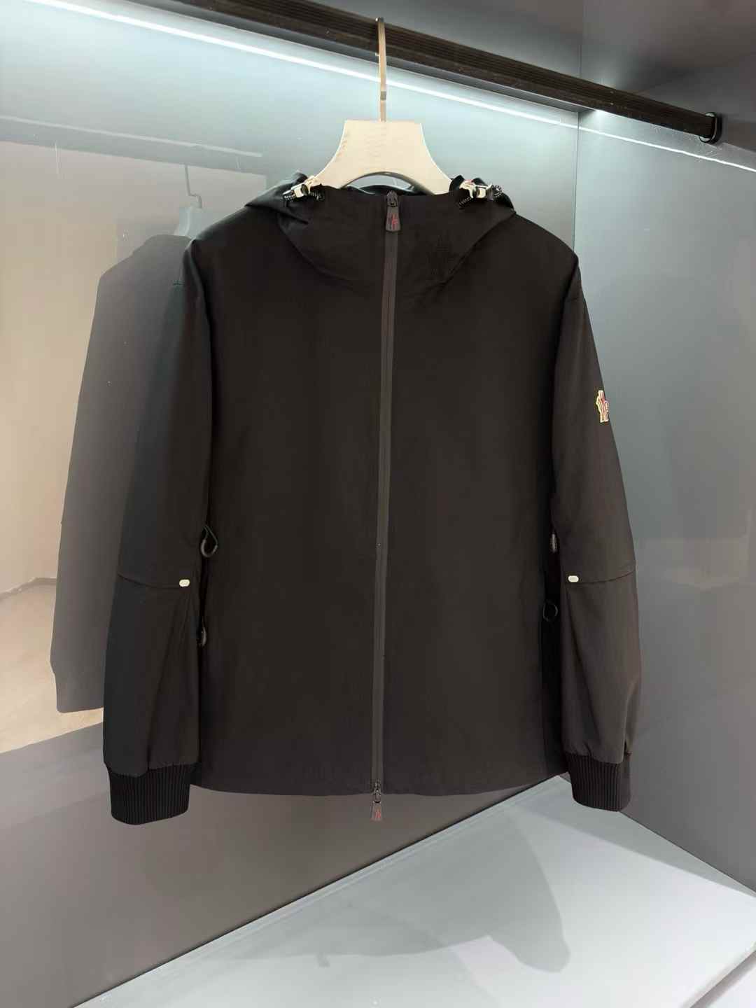 Moncler Grenoble Tesso hooded jacket in black