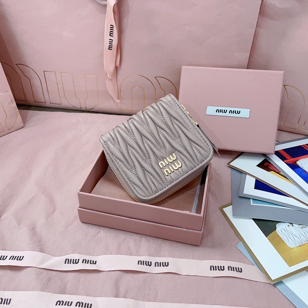 Miu Miu matelassé leather wallet
