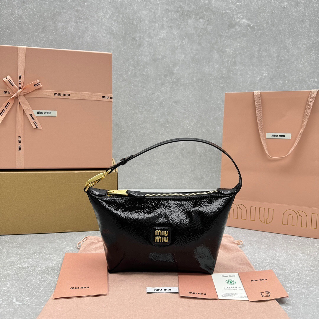 Miu Miu Naplak tote bag in black patent leather