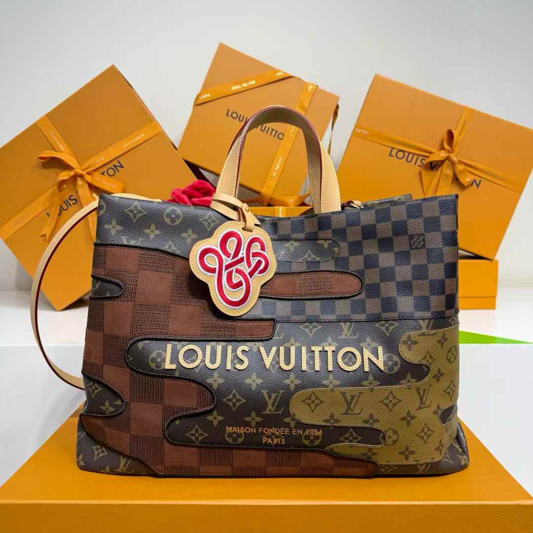LV Shopper Tote MM bag