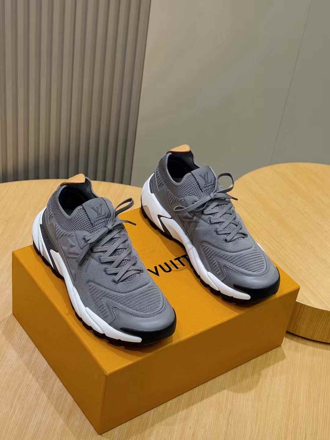 LV Runner Tatic sneakers in grey