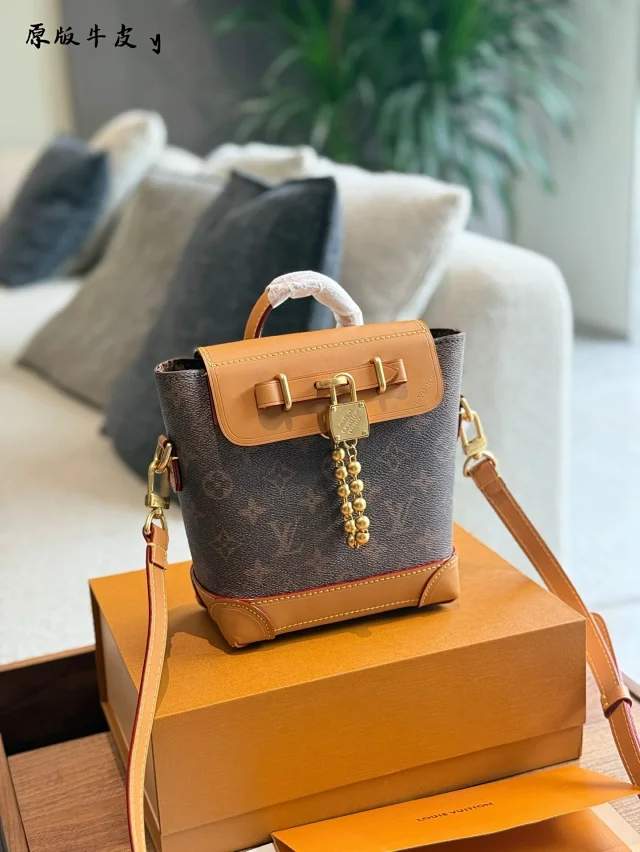 LV Steamer bag in Monogram canvas
