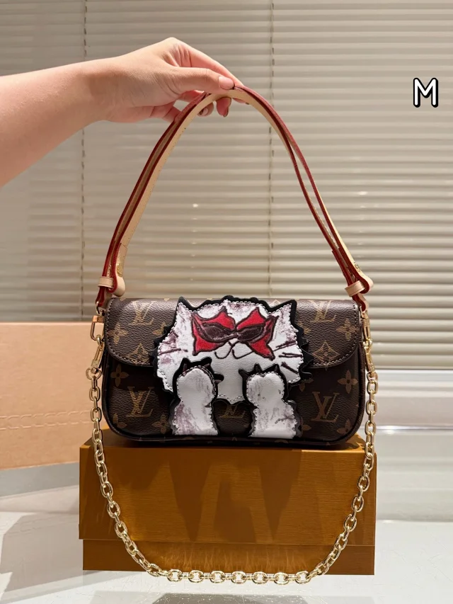 LV Wallet On Chain Ivy bag