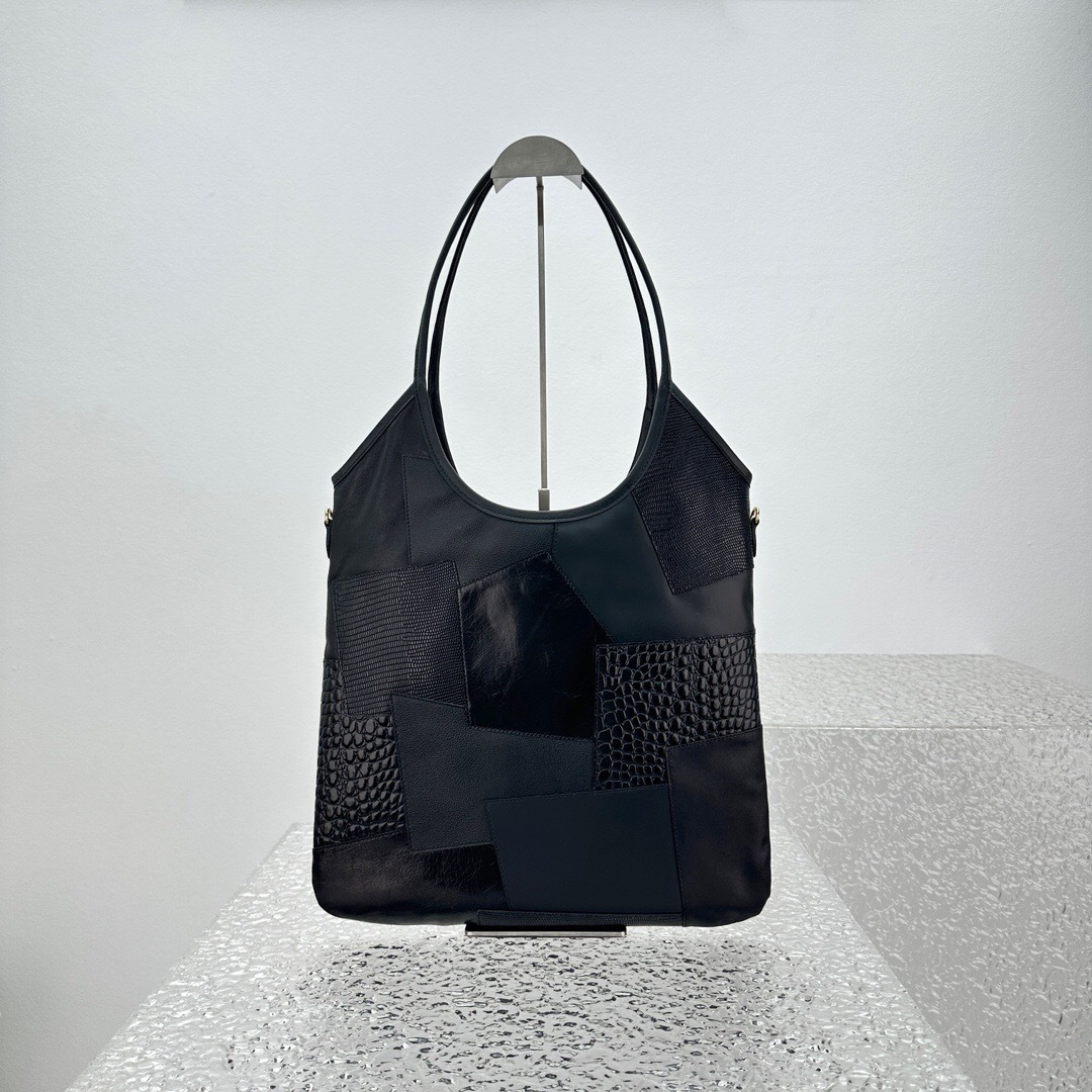 Miu Miu Ivy leather patchwork shoulder bag in black