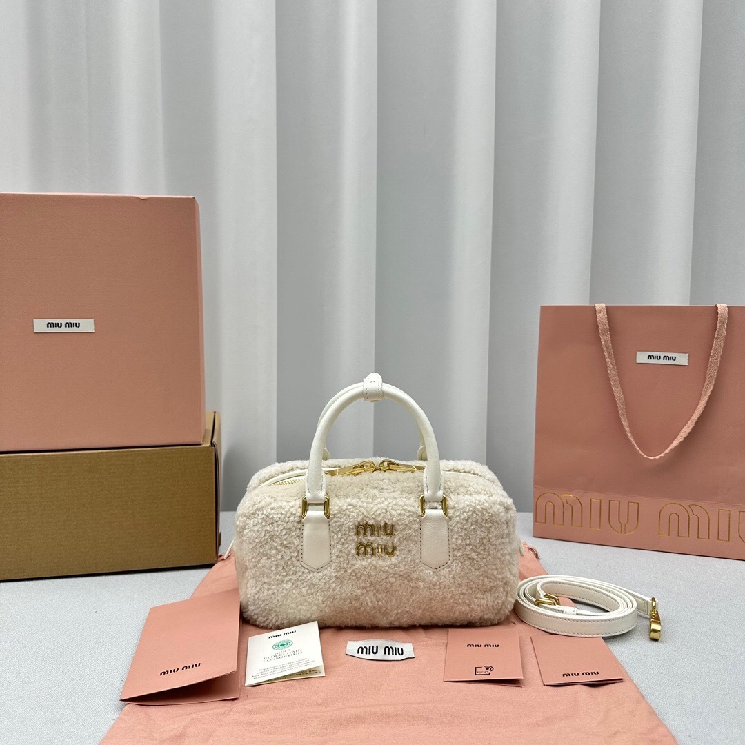 Miu Miu Arcadie bag made of shearling or faux fur