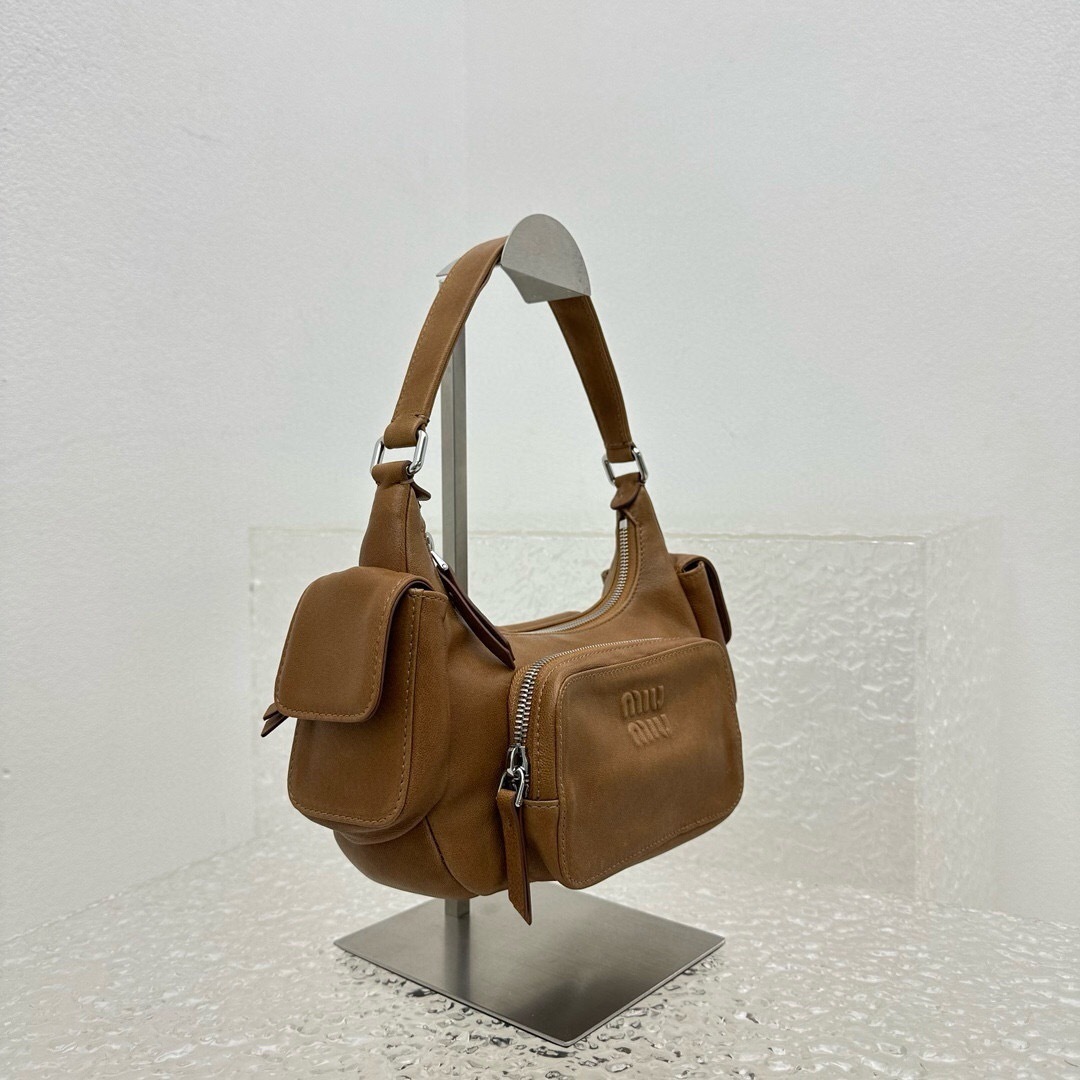 Miu Miu Pocket leather zipped tote bag in brown