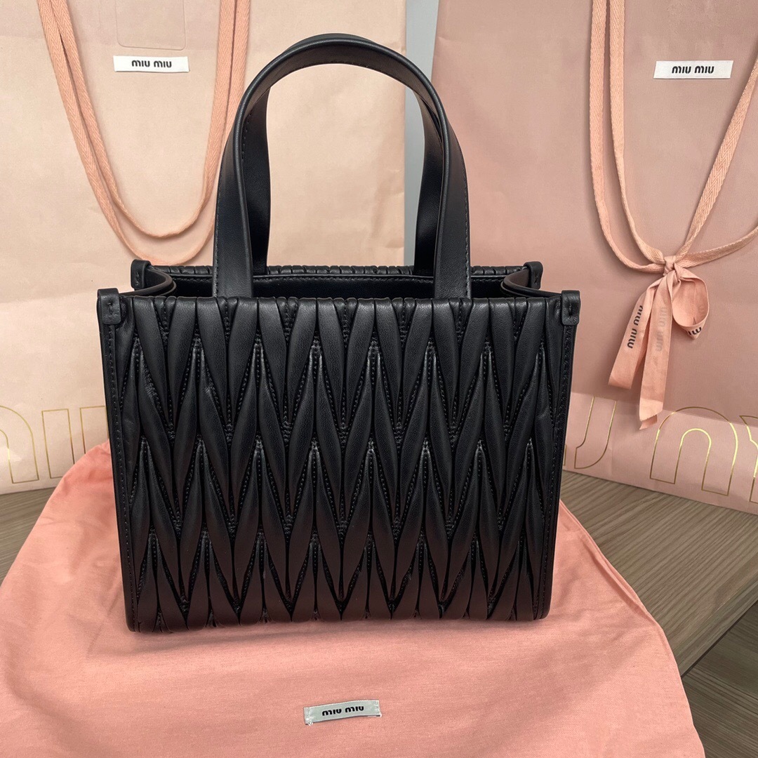 Miu Miu Matelassé nappa leather tote bag in black