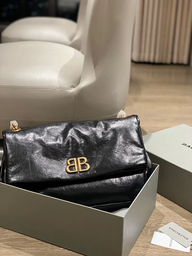 Balenciaga Monaco Chain Bag Medium