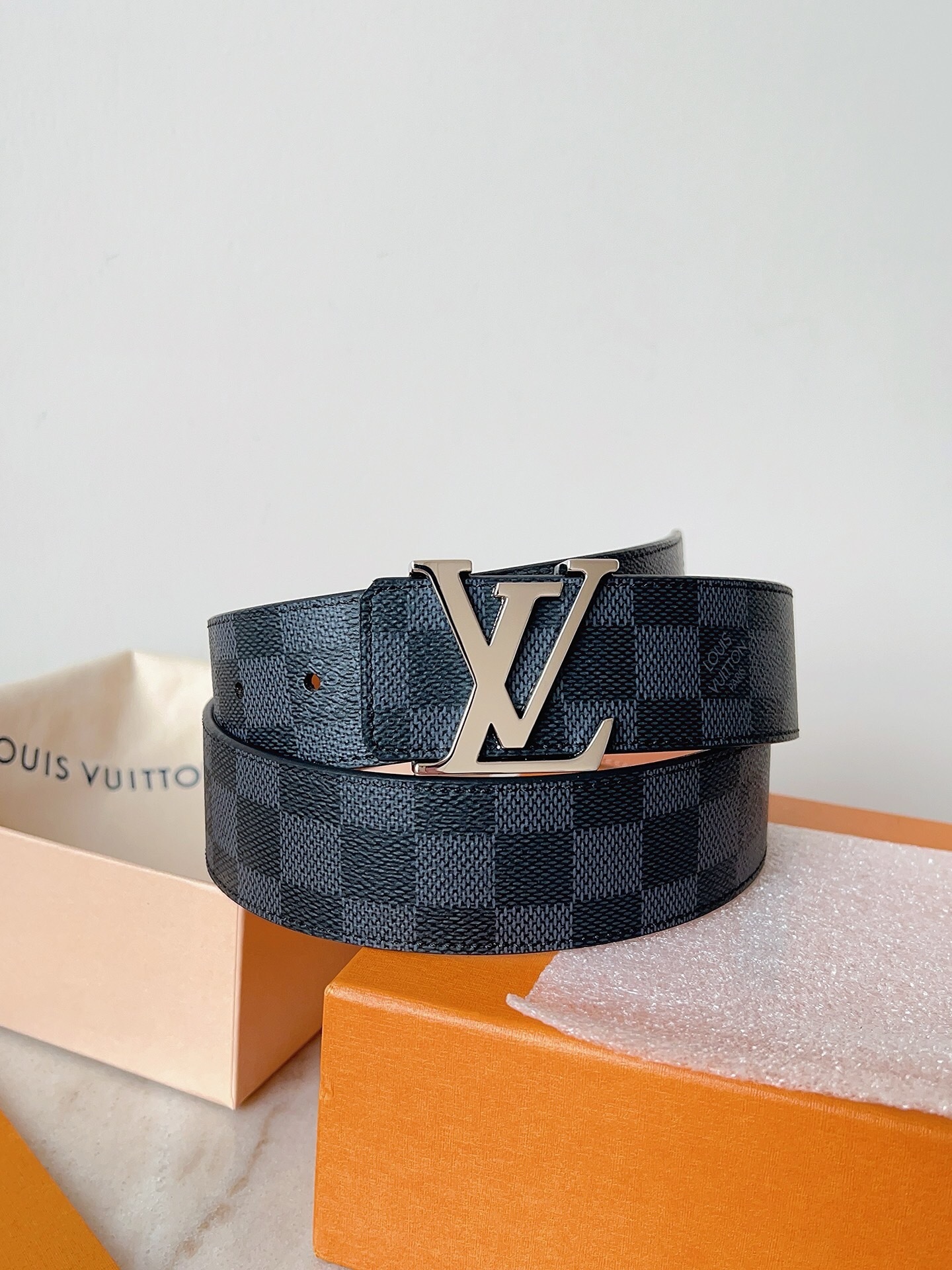 LV Initiales reversible belt