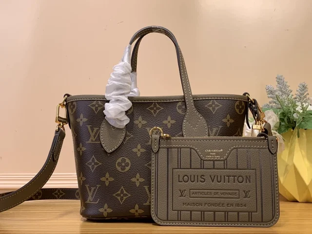 LV Neverfull BB bag in Monogram canvas with a removable pouch.