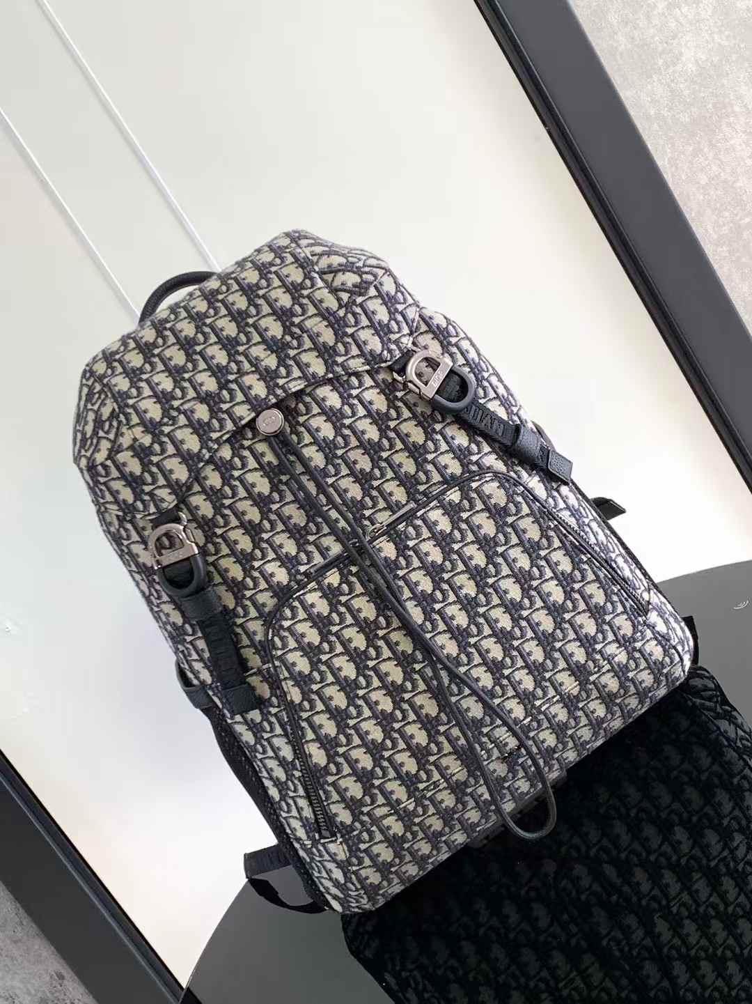 Dior 8 backpack Oblique jacquard beige and black
