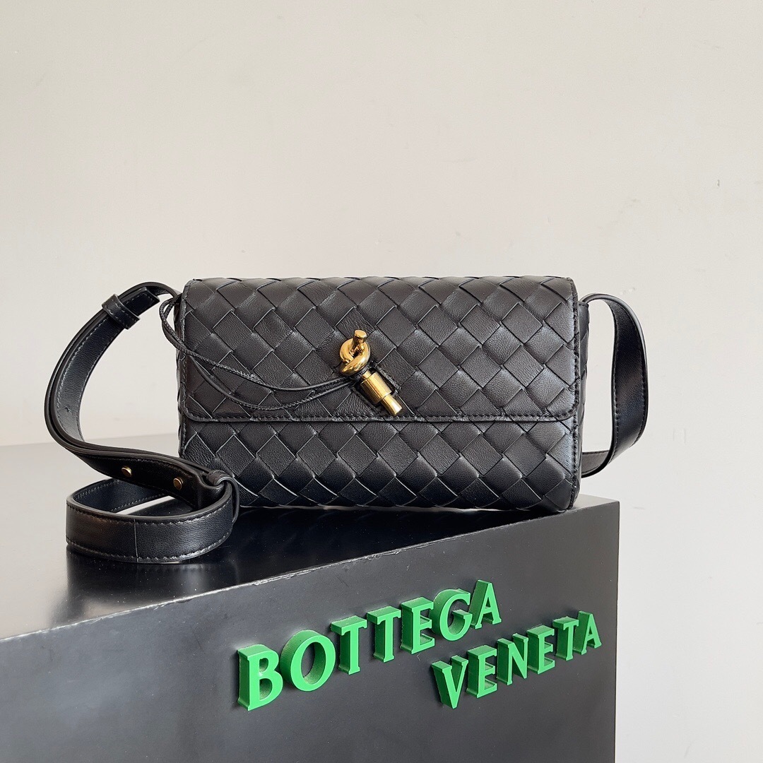 Bottega Veneta Andiamo bag with a sliding crossbody strap and knot detail