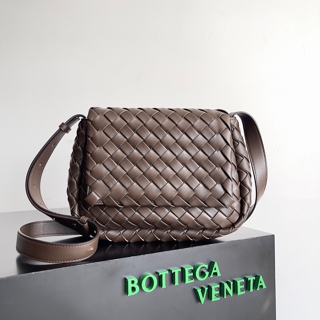 Bottega Veneta Cobble Shoulder Bag brown