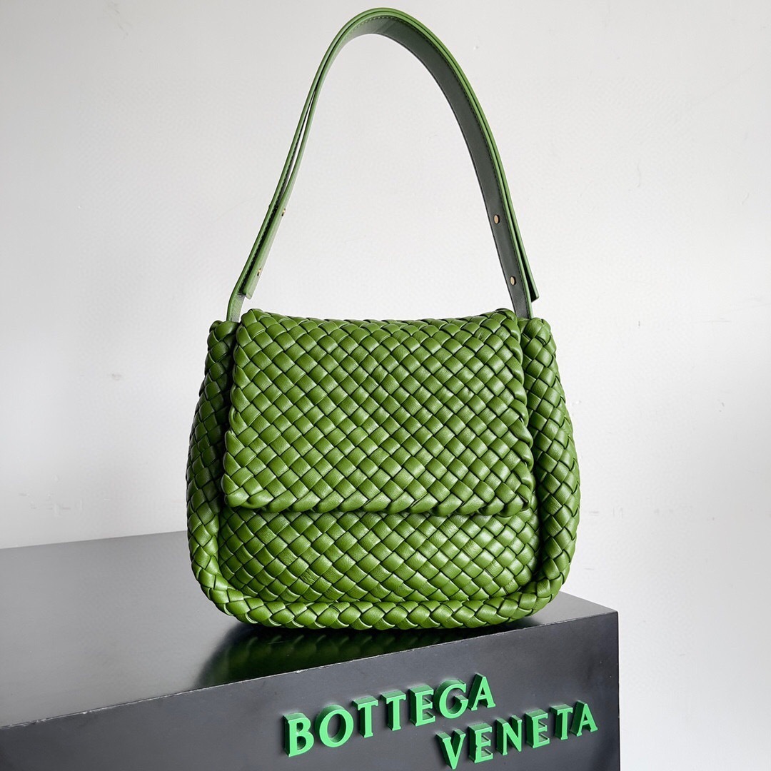 Bottega Veneta Cobble Small Leather Shoulder Bag - Green