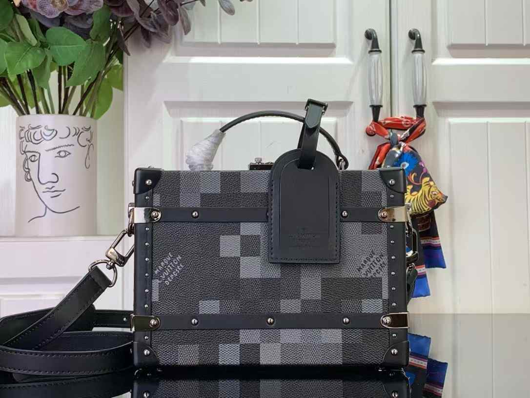 LV Handle Trunk D16 in Damoflage Black coated canvas