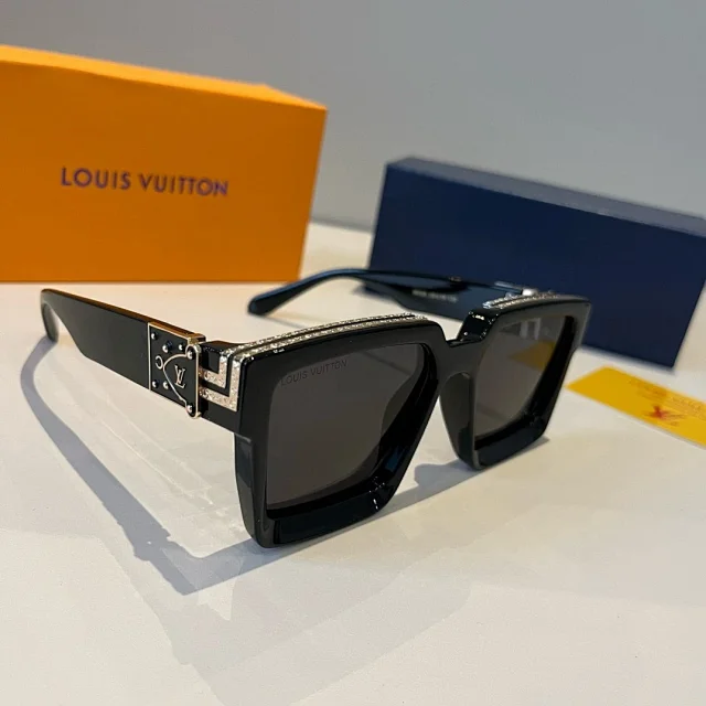 LV 1.0 Millionaires Sunglasses black