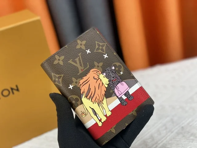LV Monogram 2018 Christmas Animation Passport Cover