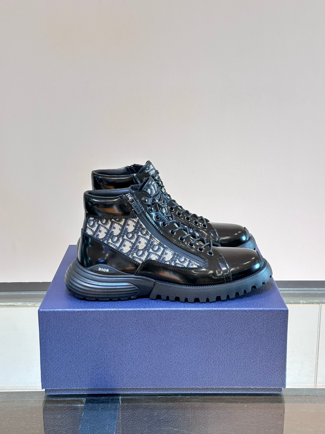 Dior Combat Ankle Boot Polished calf leather in black with Dior oblique jacquard in beigeand black