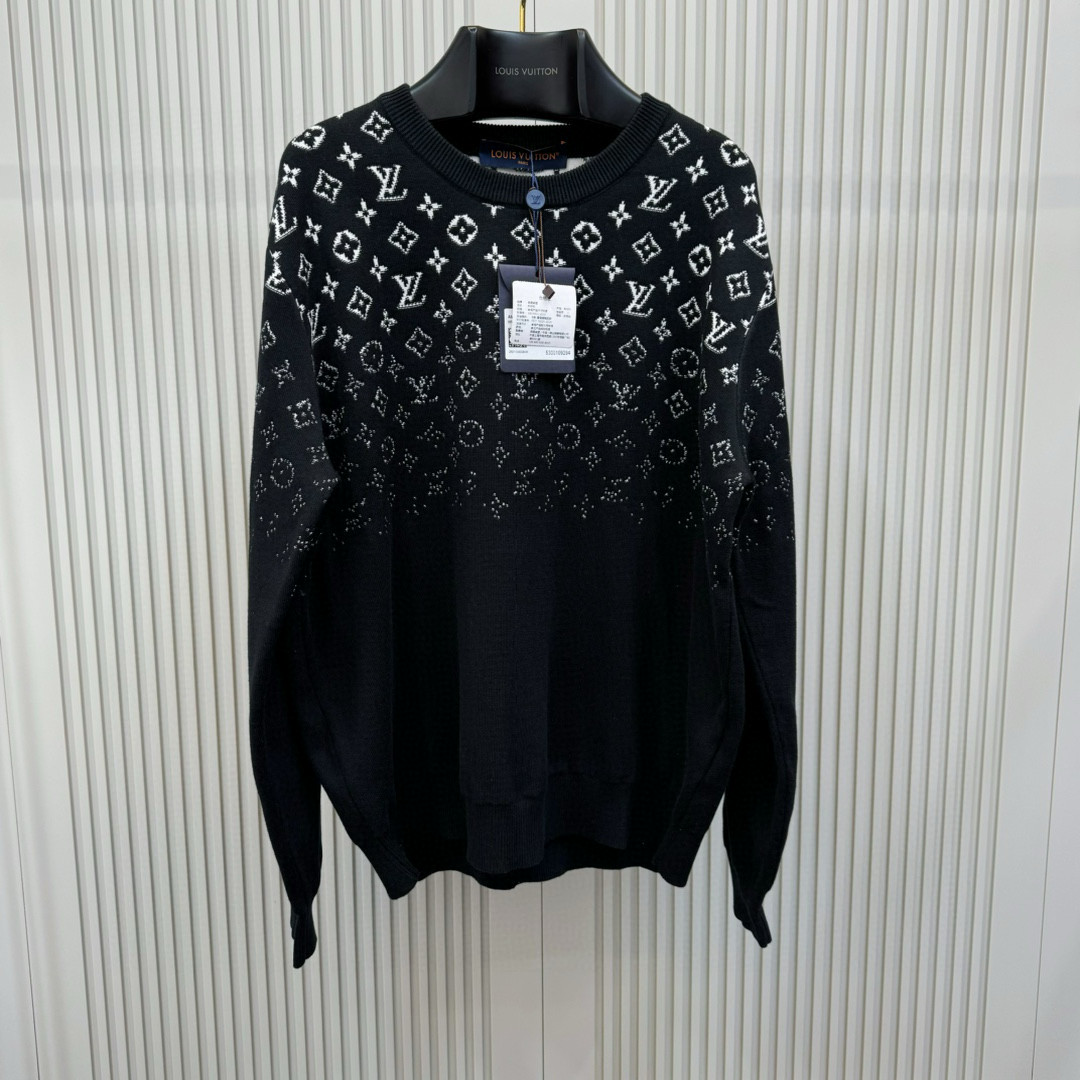 LV Gradient Monogram Cotton Crewneck in Black and white sweater