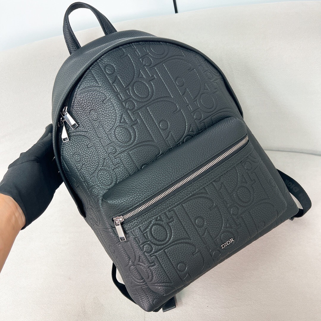 Dior Rider 2.0 Zipped Backpack in black Gravity leather and black grained calfskin
