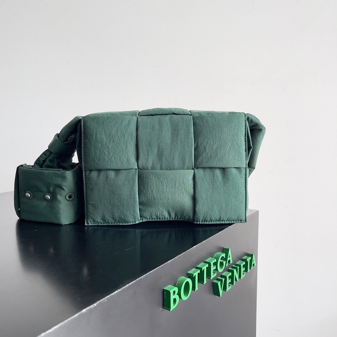 Bottega Veneta Padded Tech Cassette crossbody bag in green