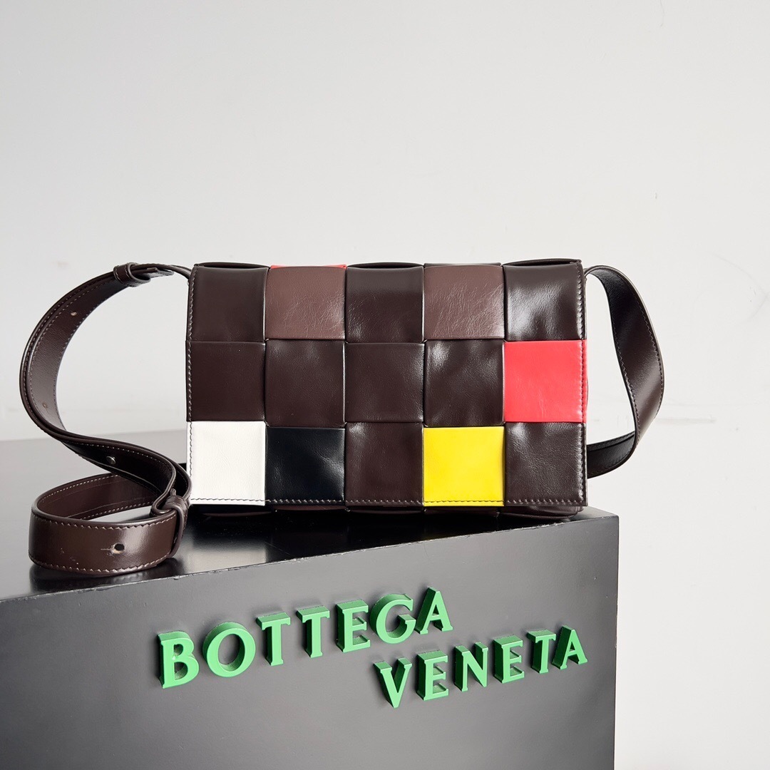 Bottega Veneta Cassette bag featuring a multicolored Intrecciato weave