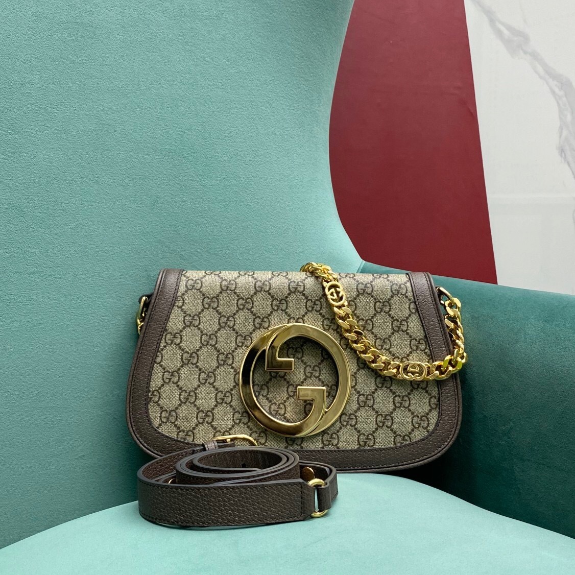 Gucci Blondie shoulder bag in beige and brown GG Supreme canvas with leather trim