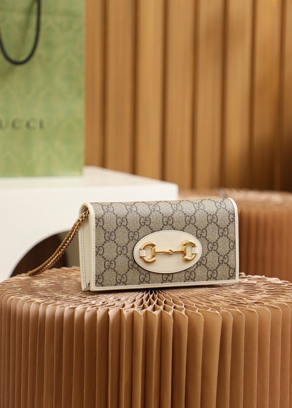 Gucci Horsebit 1955 wallet with a chain