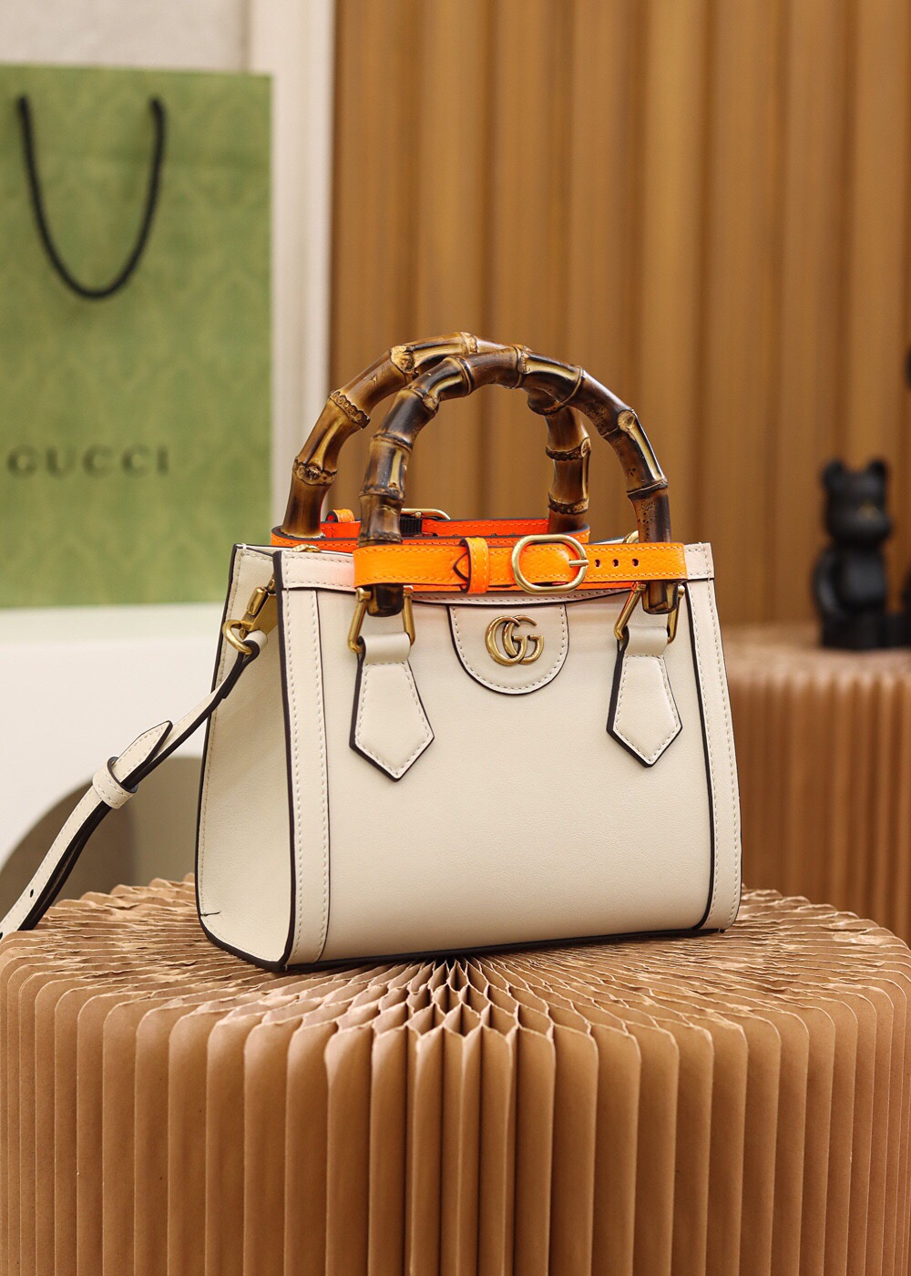 Gucci Diana Mini White 655661 Size 20*16*10cm