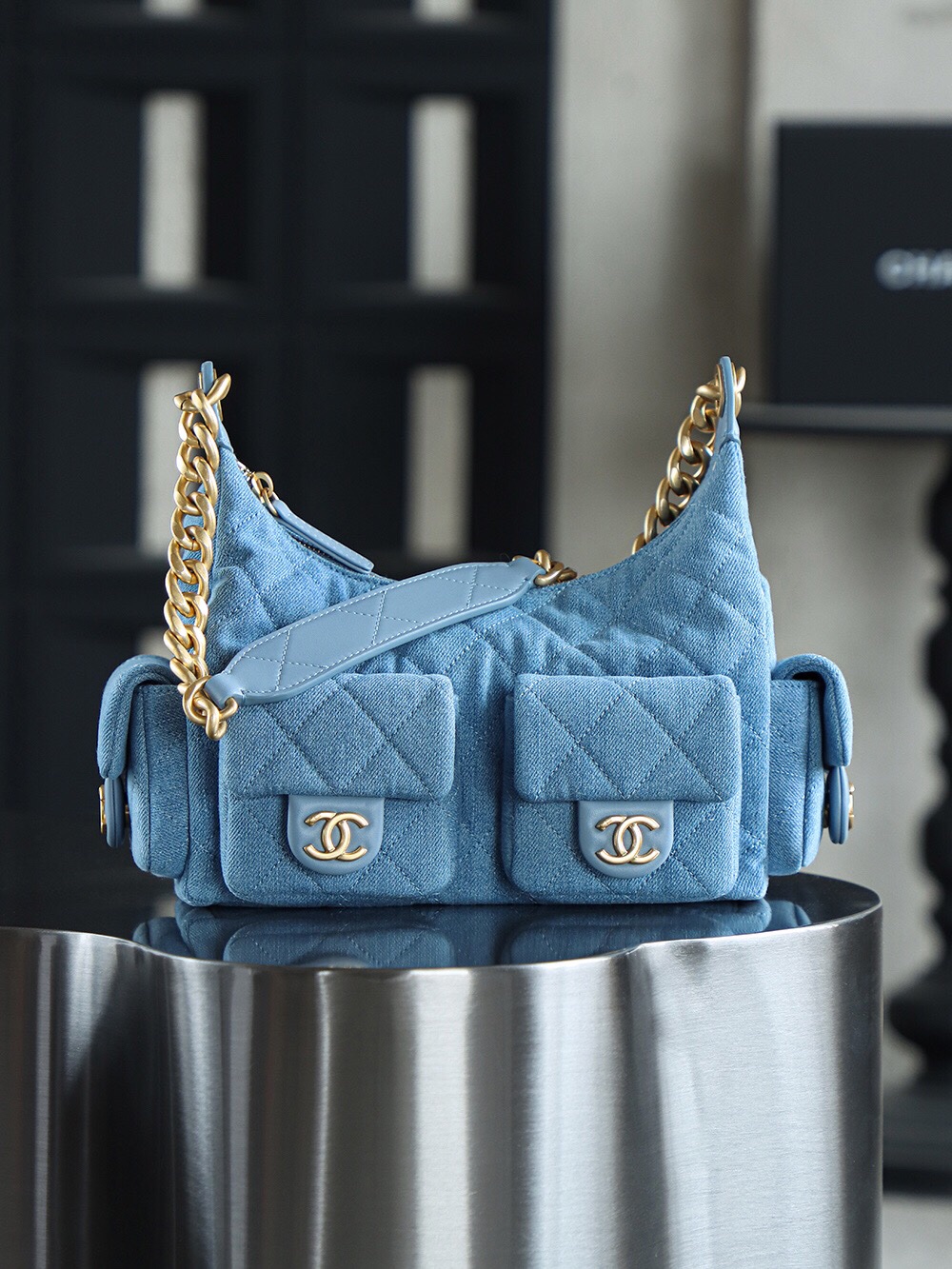 Chanel 25C Hobo Small Fashion Art / Denim Blue 24K Retro Gold Size 22*31*15cm
