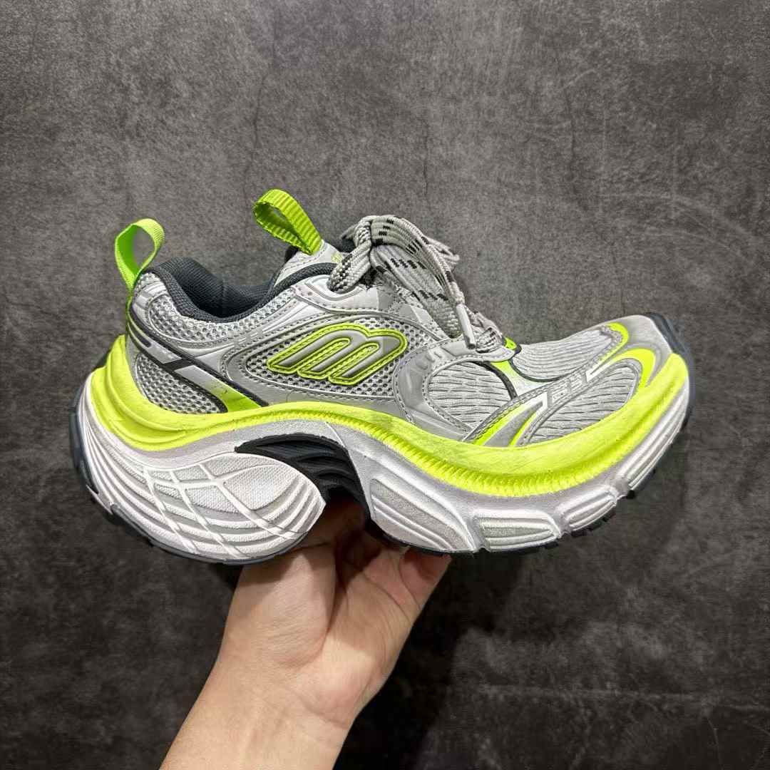 Balenciaga 6XL sneaker in grey and fluo yellow