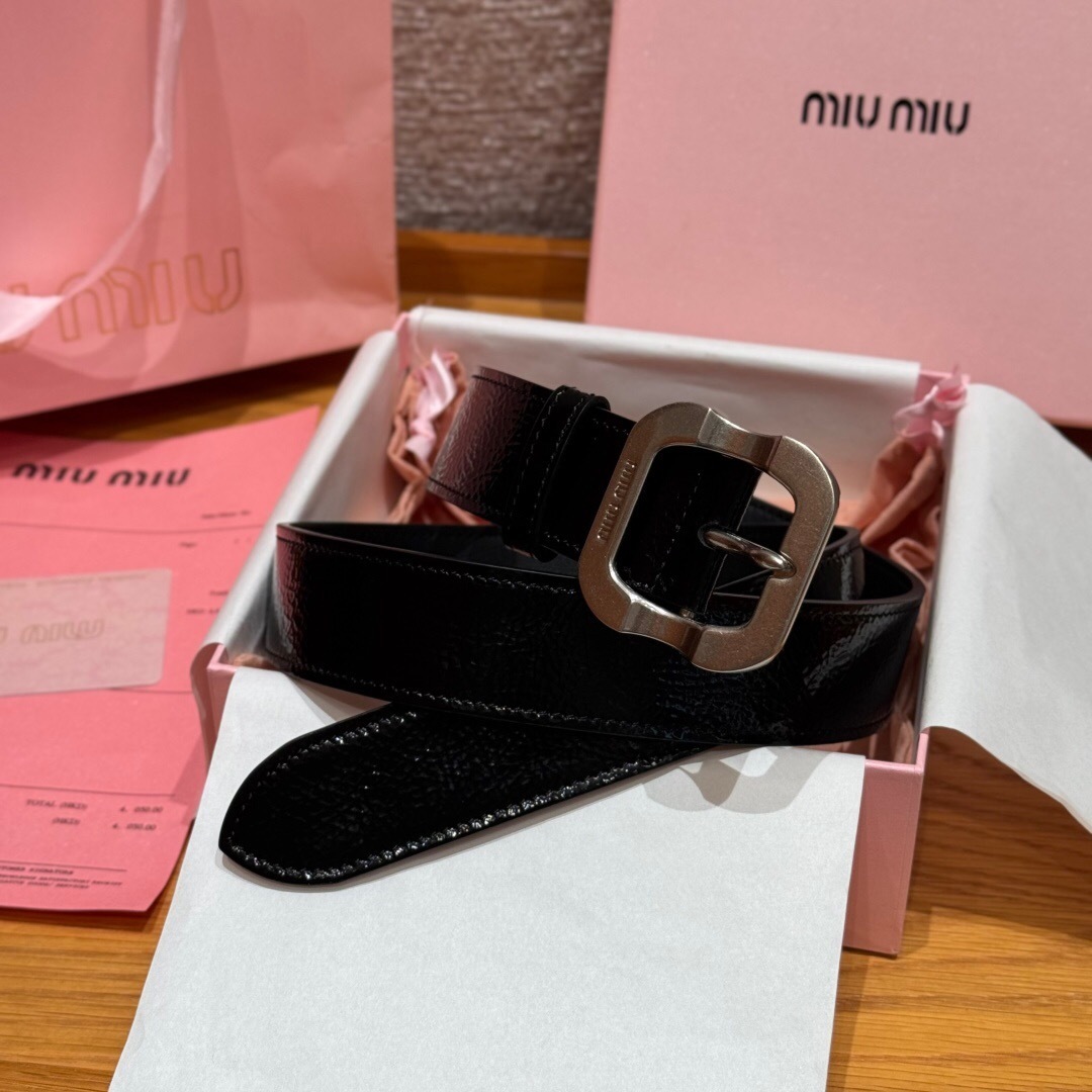 Miu Miu leather belt with a silver-toned buckle