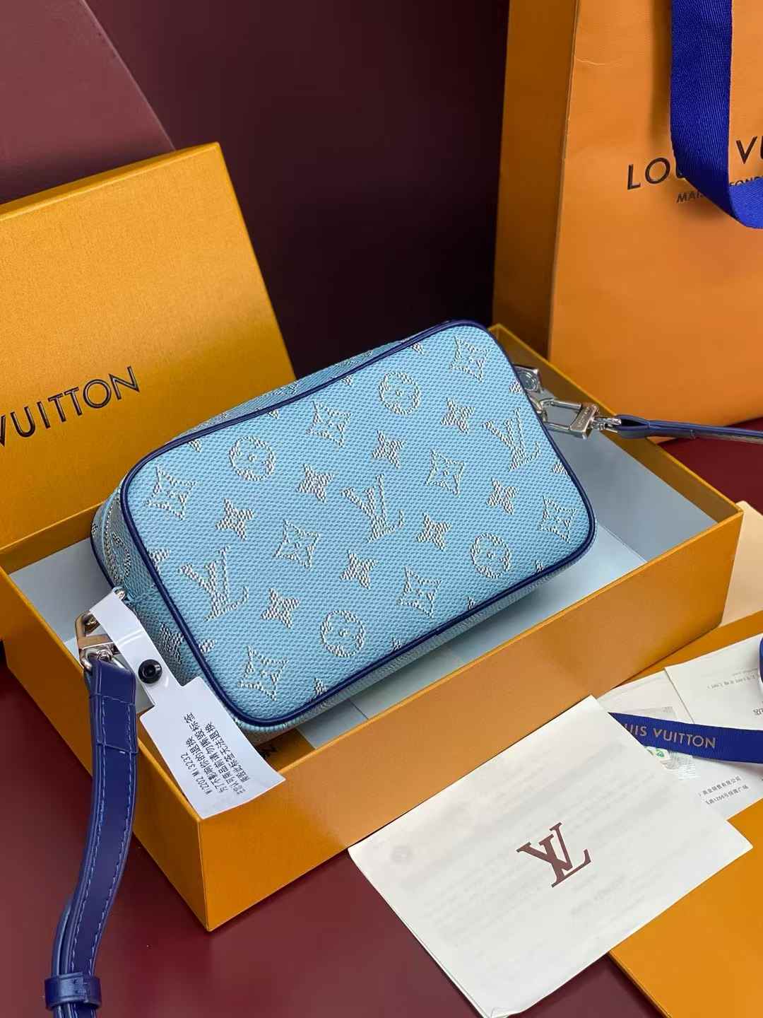 LV Trocadéro Wearable Wallet
