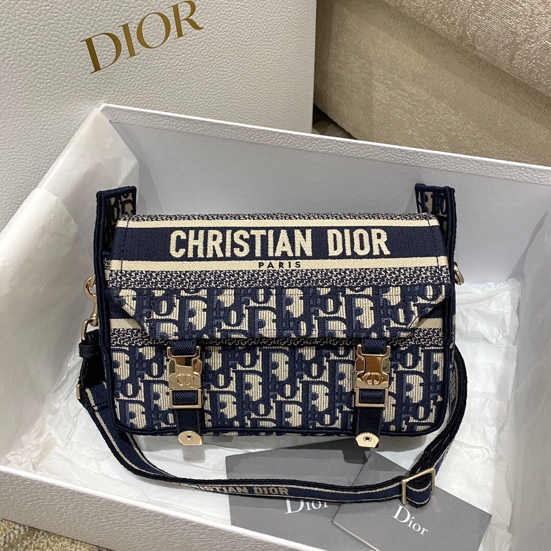 Dior Small camp Bag in Blue Oblique Embroidery