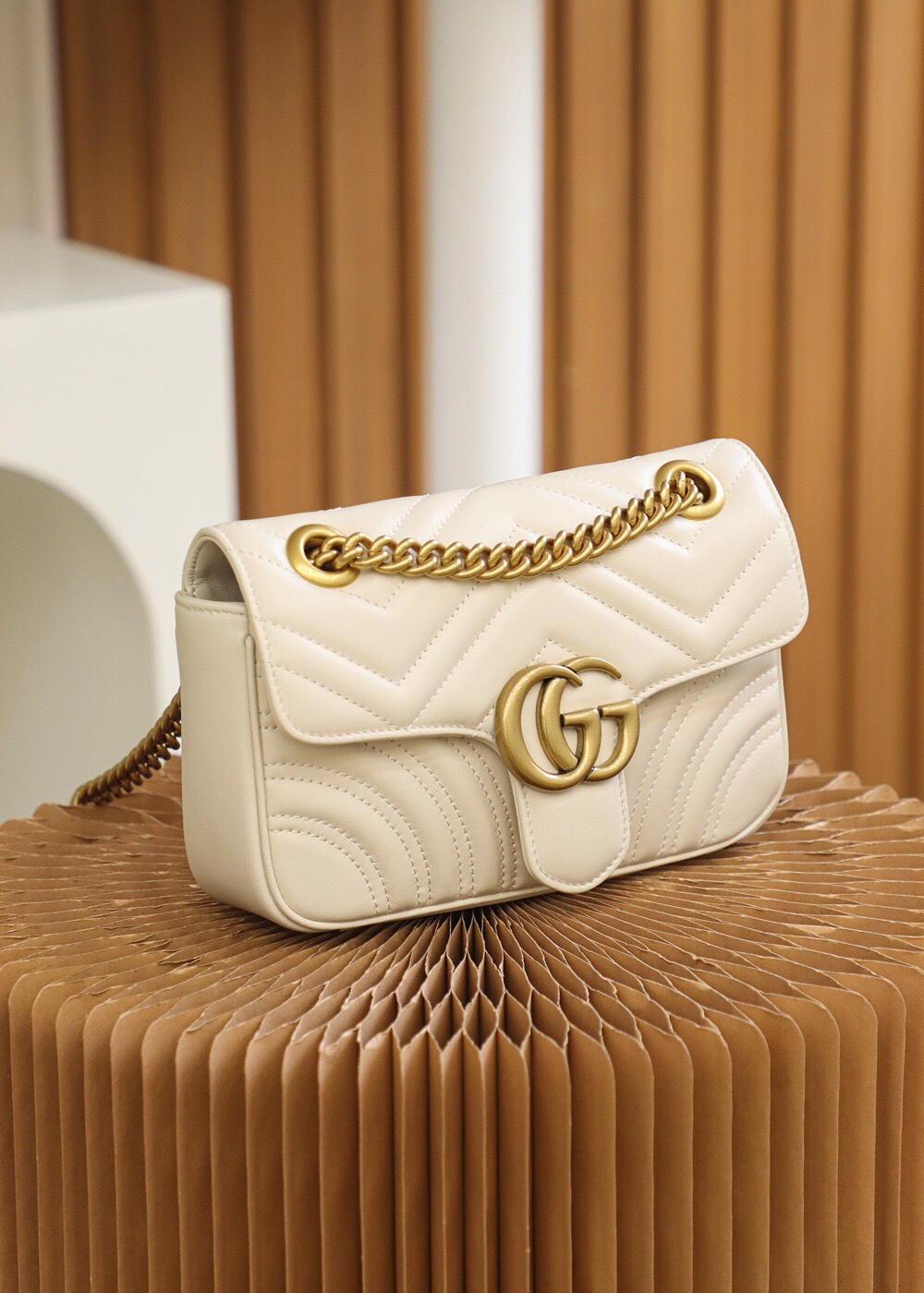 Gucci ? ? ??????? White 446744 Size 22*13*6cm