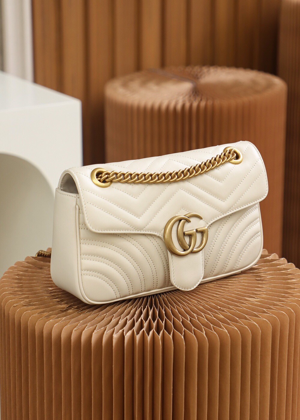 Gucci ? ? ??????? White 443497 Size 26*15*7cm