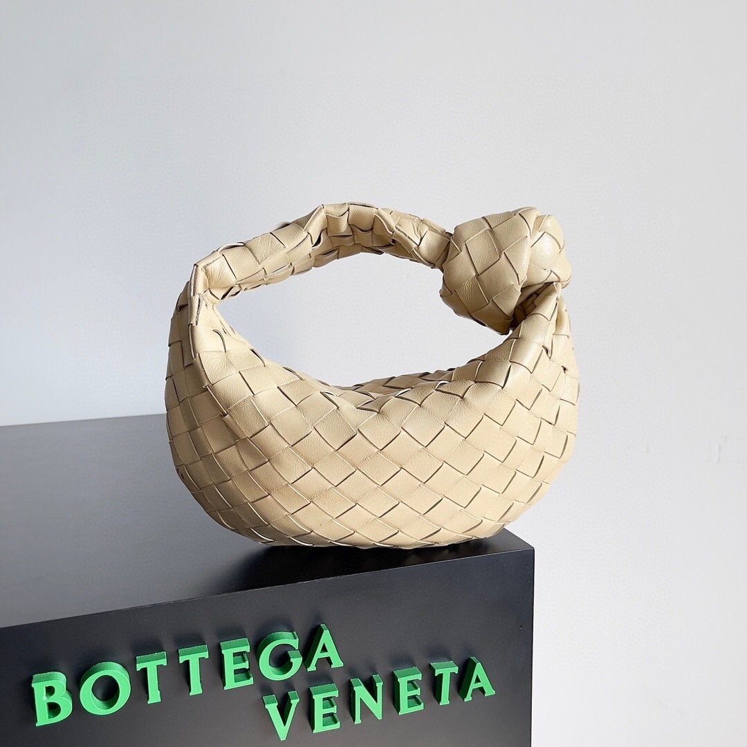 Bottega Veneta Mini Jodie bag in beige