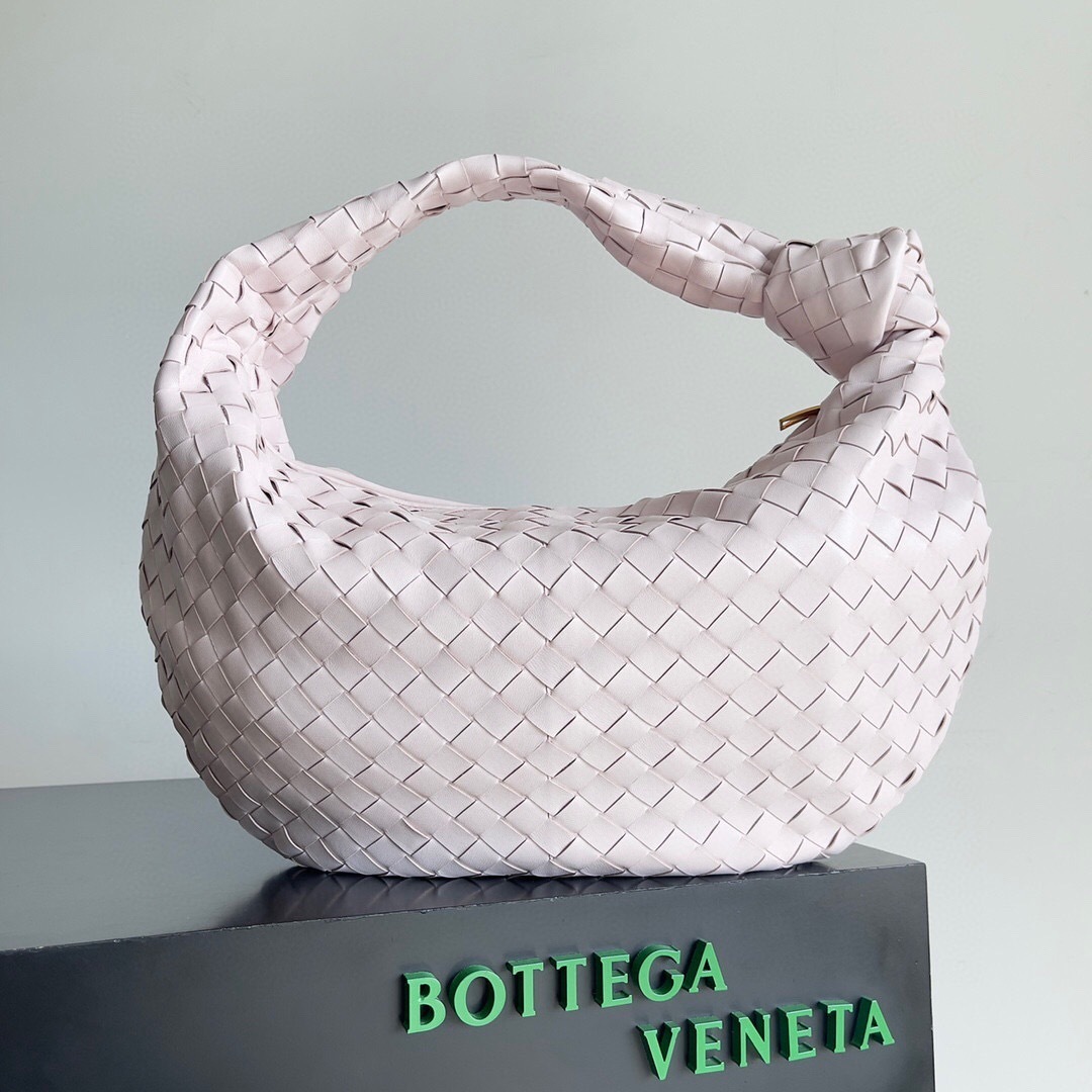 Bottega Veneta Mini Jodie bag in a light pink