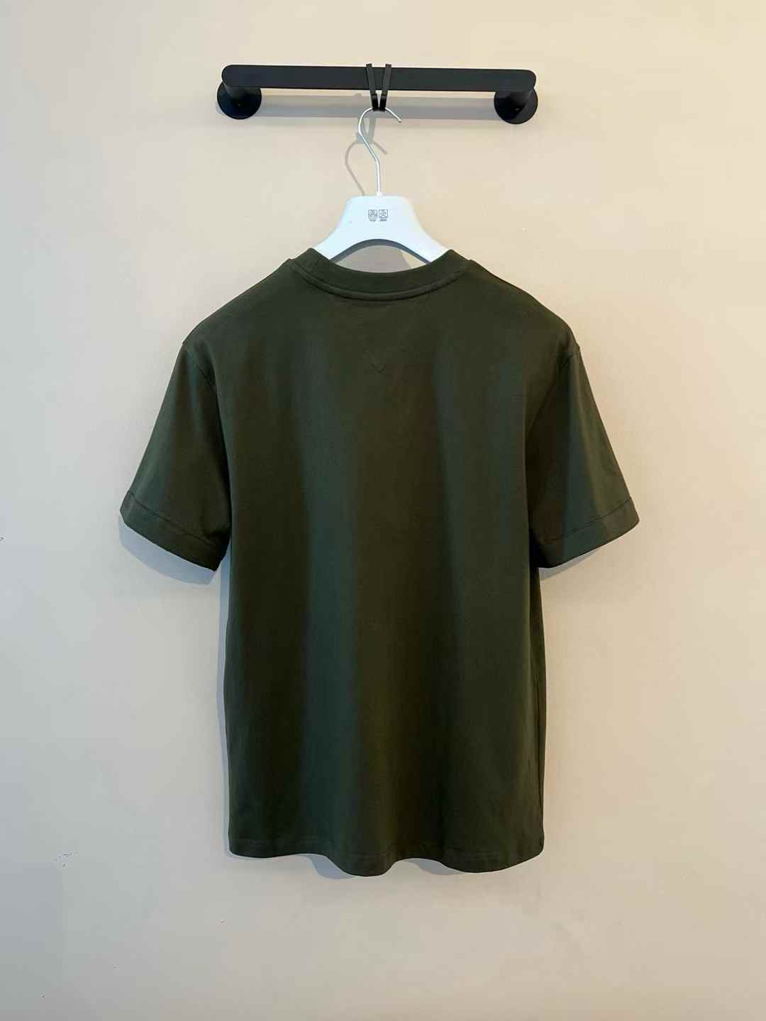 Bottega Veneta men's green T-shirt with a leather patch pocket
