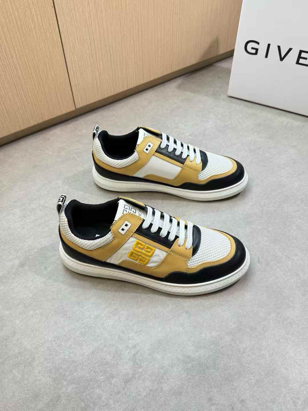 Givenchy G4 low-top sneakers