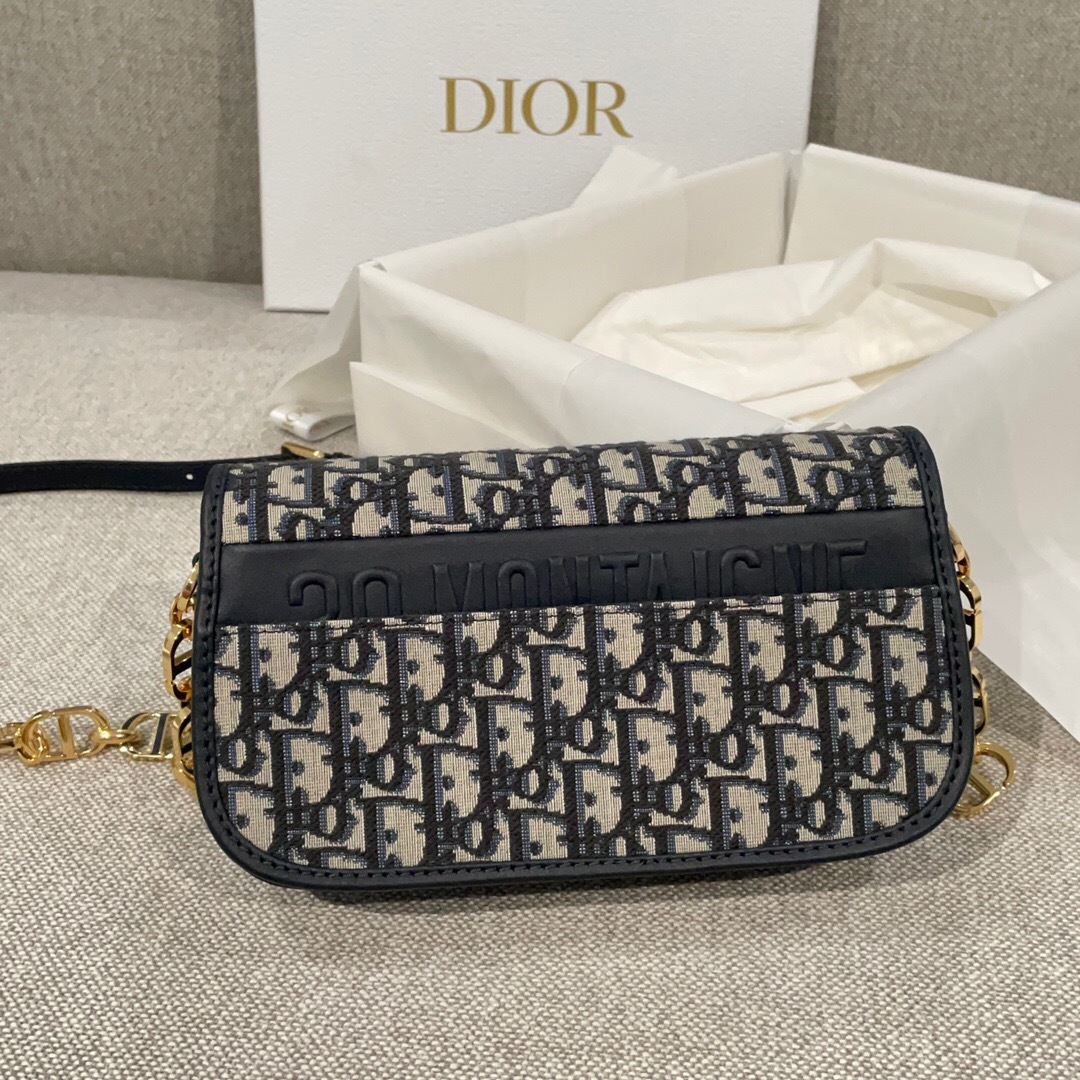 Dior 30 Montaigne Avenue bag in blue Dior Oblique jacquard