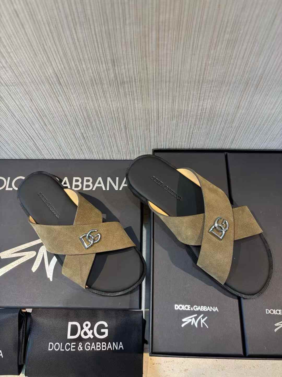 DG (Dolce & Gabbana) sandals