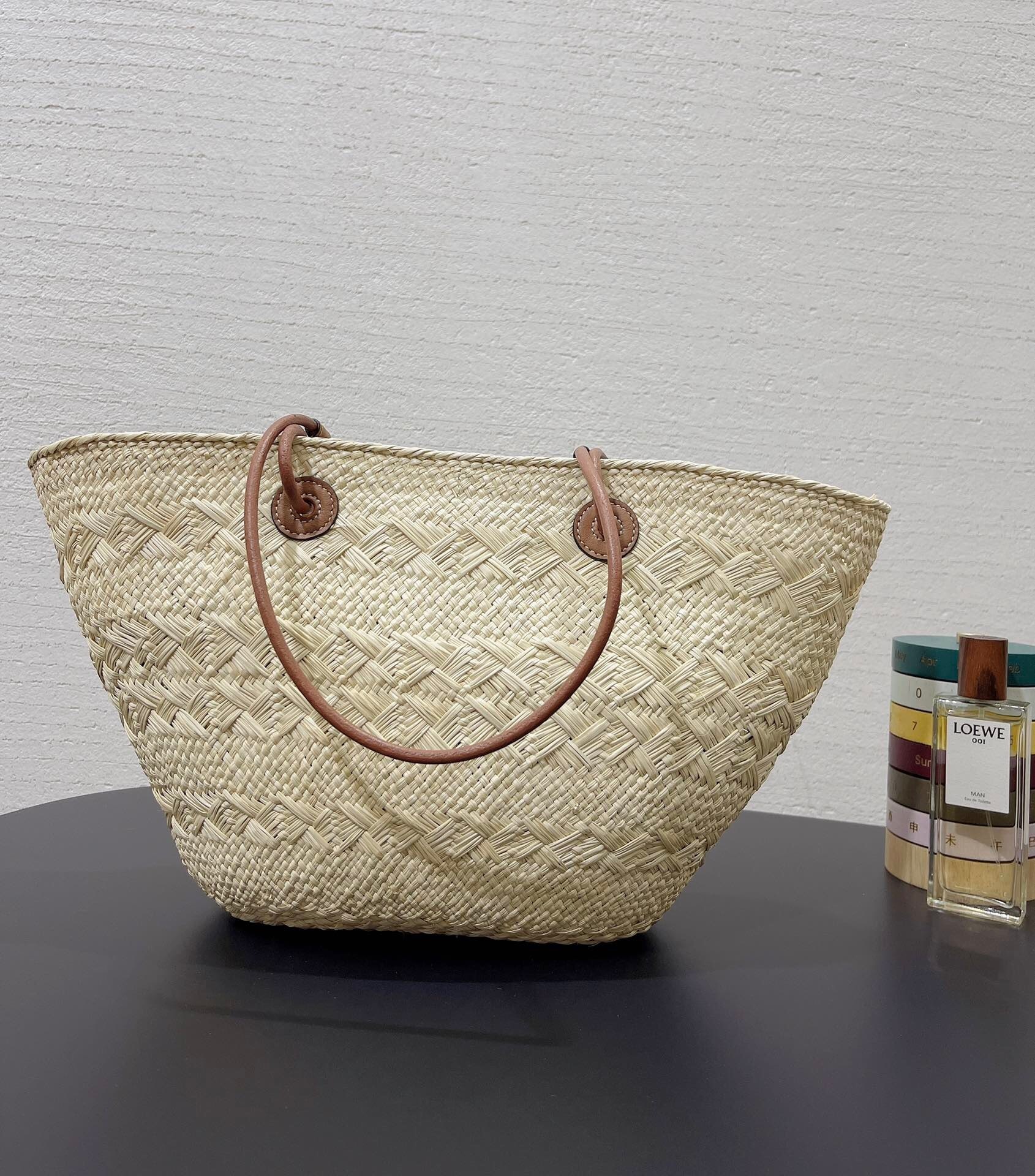 Loewe Anagram basket bag in iraca palm and calfskin0