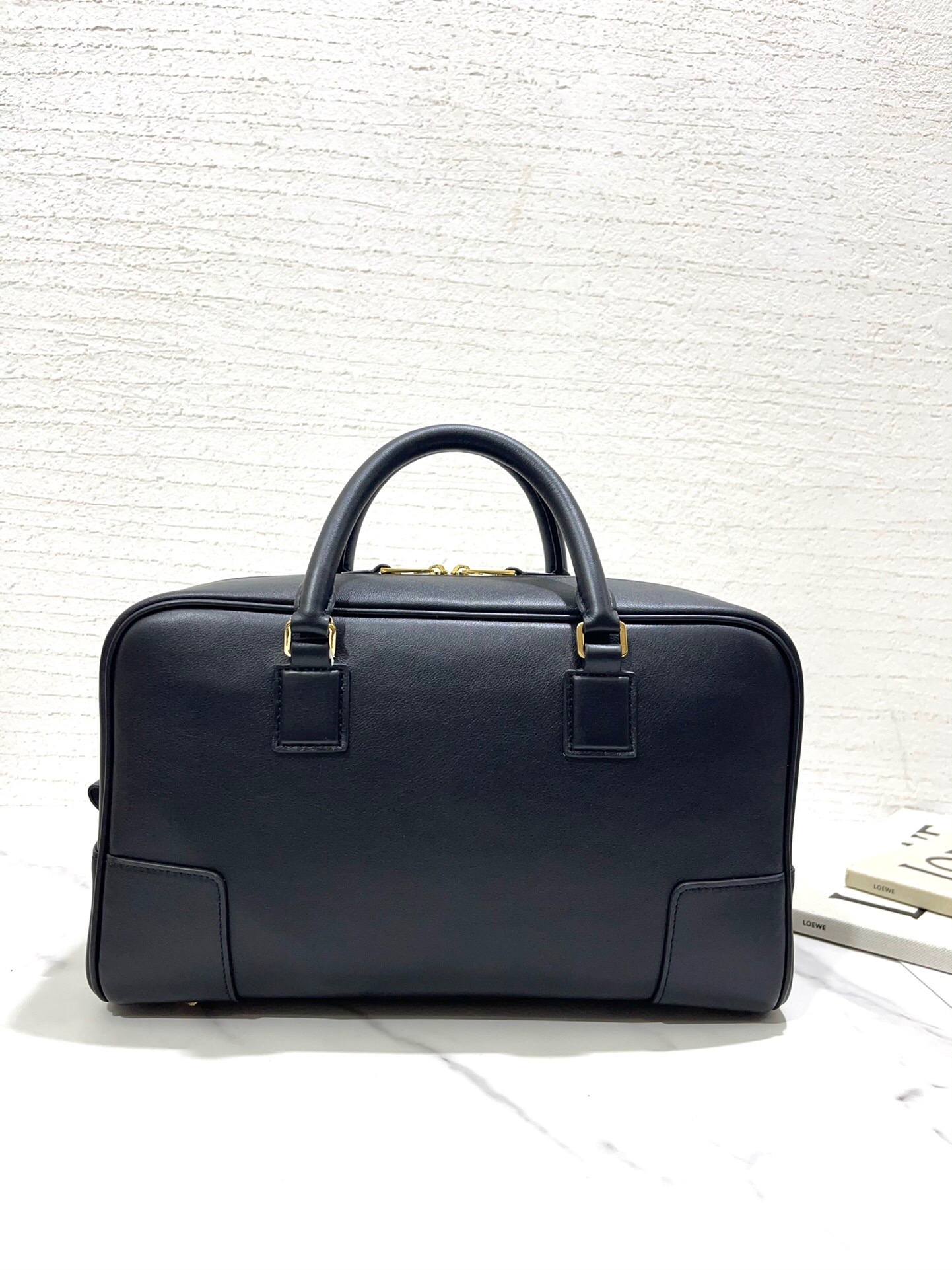 Loewe Amazona 28 tote bag in black nappa calfskin leather with gold-tone hardware