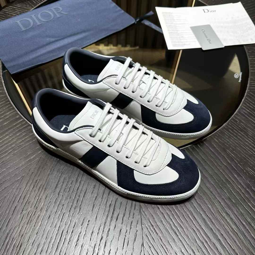 Dior B01 Matchpoint sneakers iconic B01  vintage spirit with clean lines.