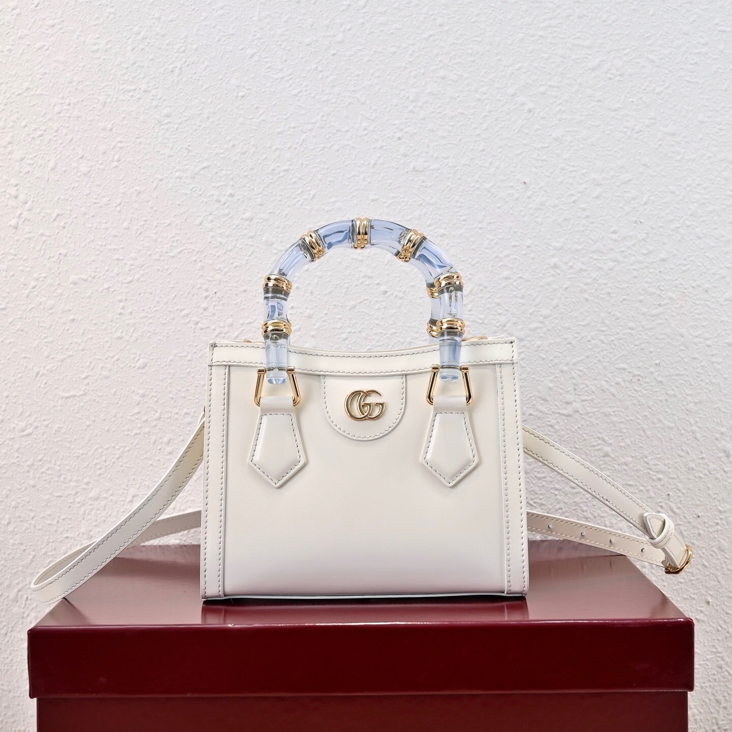 Gucci Diana mini tote bag with a bamboo handle