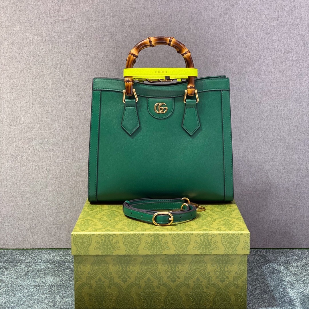Gucci Diana tote bag in green leather with bamboo handles