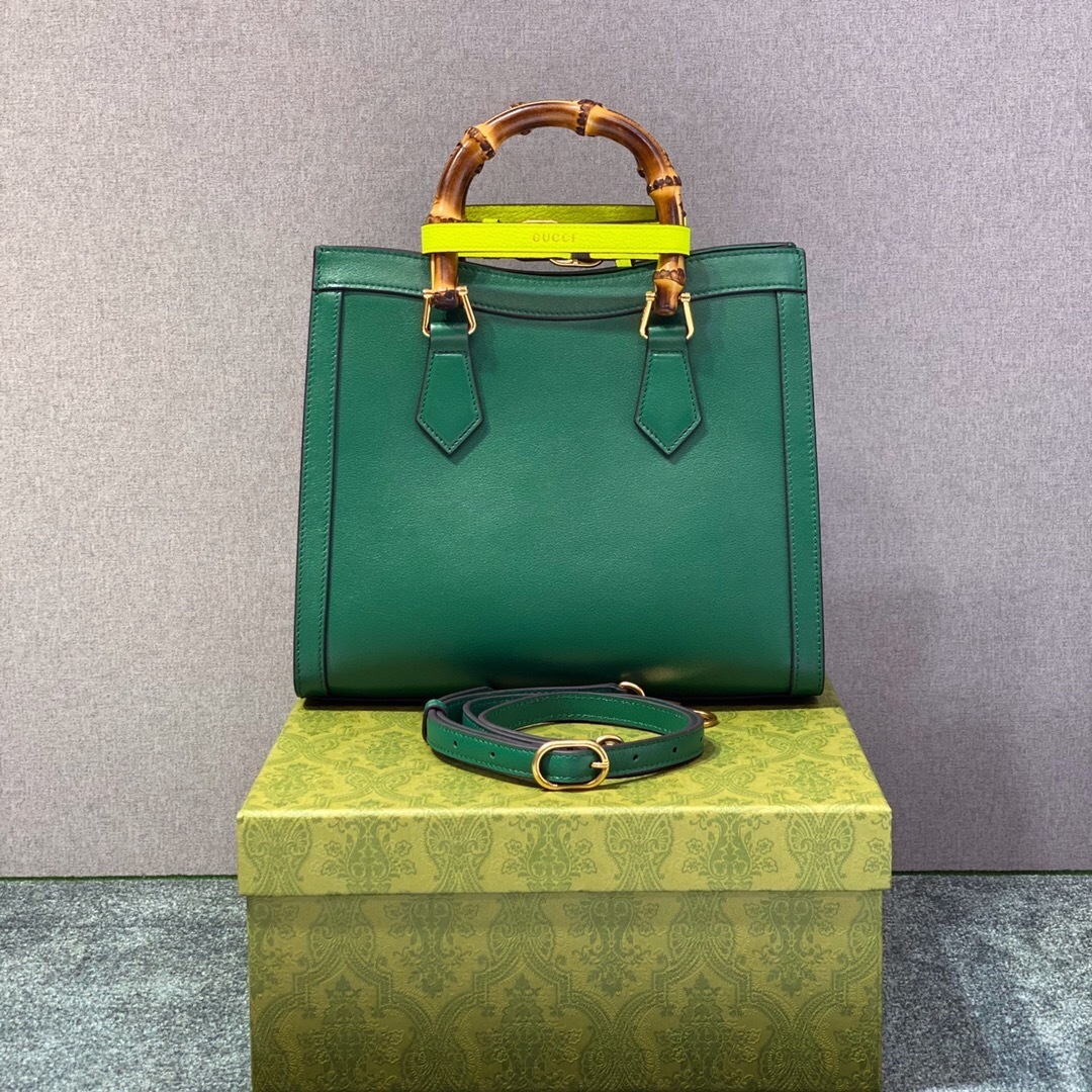 Gucci Diana tote bag in green leather with bamboo handles